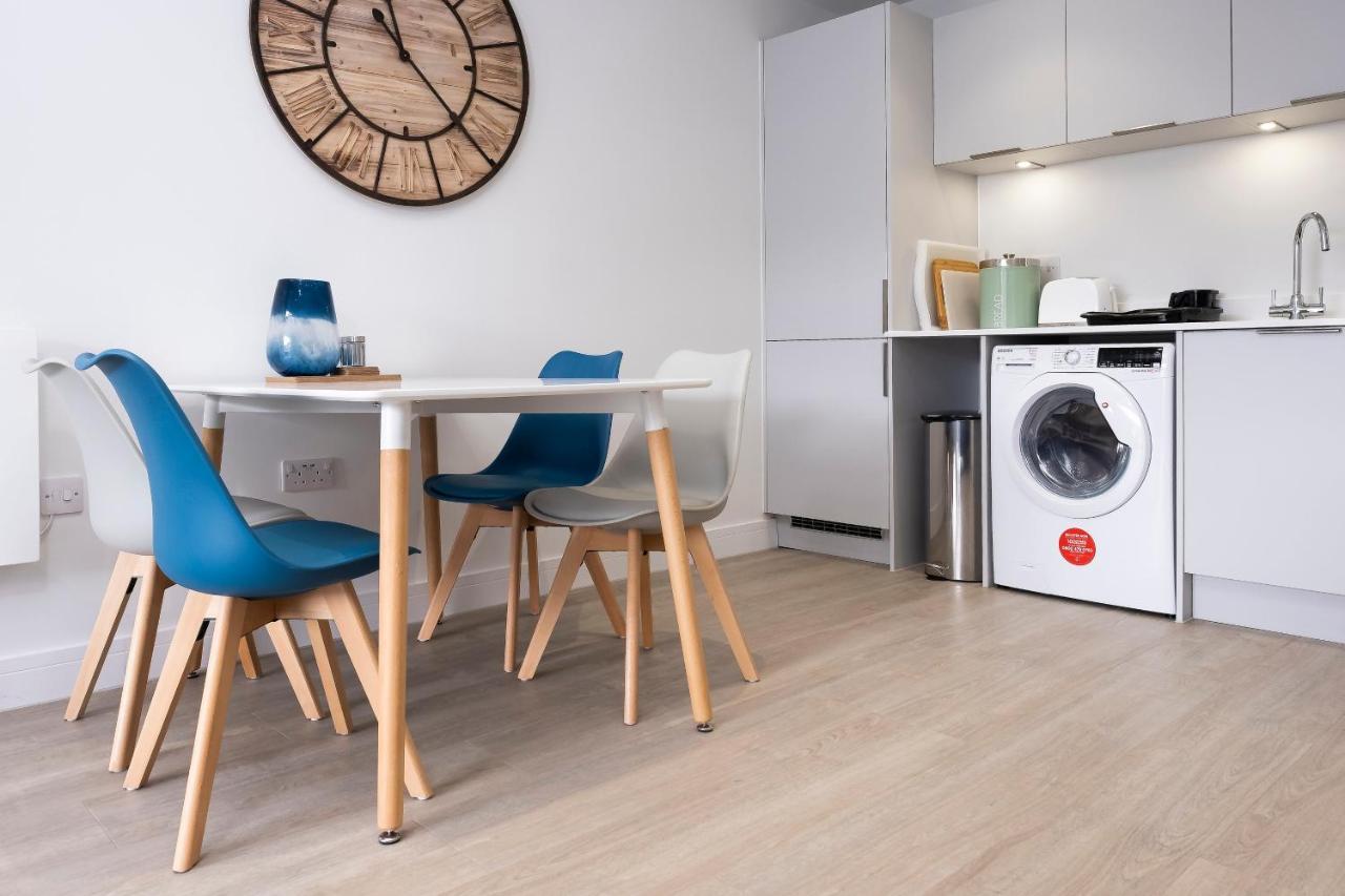 7 Putsborough - Luxury Apartment At Byron Woolacombe, Only 4 Minute Walk To Woolacombe Beach! エクステリア 写真
